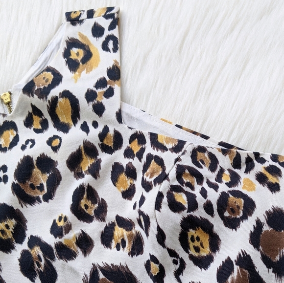 Line & Dot x Revolve Cyber Leopard Print Crop Top - Picture 3 of 14